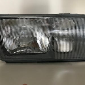 Headlight Right side passenger side – Compatible with Classic Mercedes W201 190 – European Version – 1983-1993 - NEW