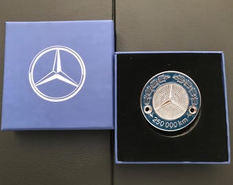 Mercedes 250,000 km Classic Grille Badge – 7-Color Set with Gift Box – Fits Radiator Grille – NEW