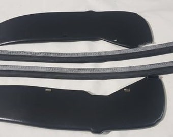 Front Inner Fender Wheel Arch Covers – Compatible with Mercedes W114 / W115 – Left & Right with Rubber Seal – NEW