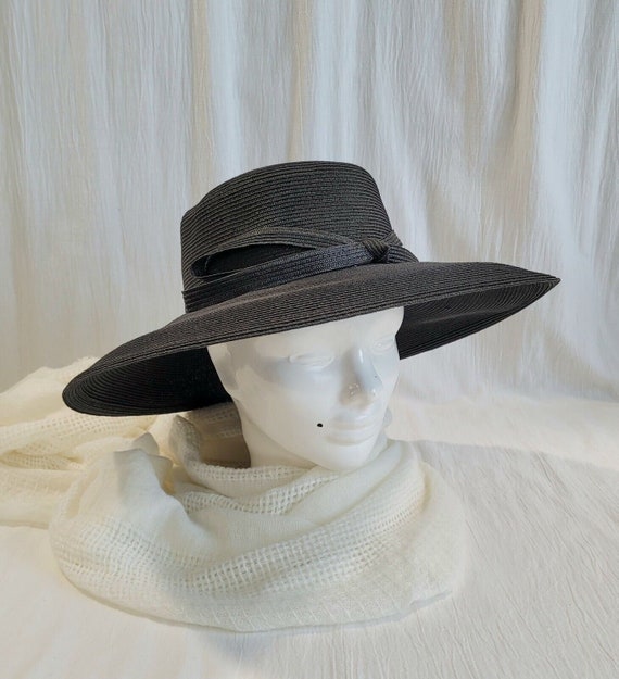 ERIC JAVITS Women's Black Wide Flip Brim Straw Bea