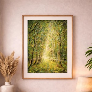 Solbelyst skogsstig, gröngul skogsväggkonst, digital nedladdning