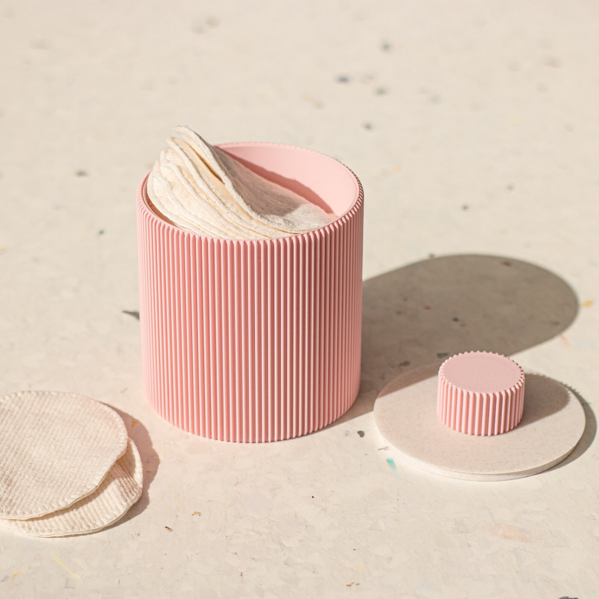 Scatola “POTIPO” - Piccola pentola Barbapapa rosa pastello con coperchio -- Oggetto ecologico responsabile e sostenibile per l'ufficio e il bagno