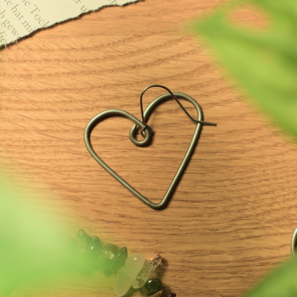 handmade HEART WIRE EARRING