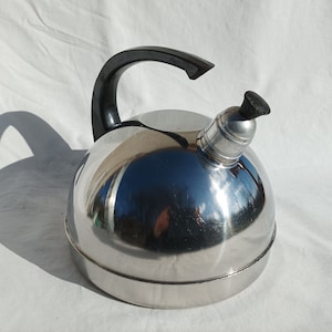 Stainless Steel Silver Tone Teapot Kettle, Farmhouse Kitchen Decor, Coffee Pot, Big Water Boiling Pot With Plastic Handle