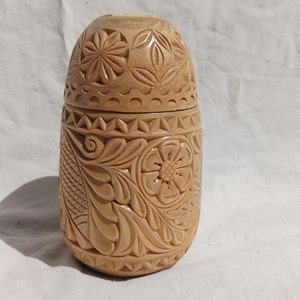 Decorative Carved Spice Holder With Lid, Wooden Box With Flower Motif, Vintage Wooden Storage With Botanical Motif
