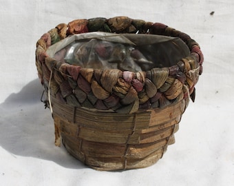 Vintage Hungary Woven Wicker Traditional No Handle Plant Holder Basket, Rustic Cottage Country Farmhouse Decor Accessory