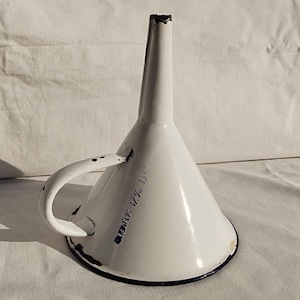 Vintage White Enamel Liquid Funnel, Antique Like Used Farmhouse Decor Liquid Funnel, Vintage Enamel Funnel With Handle