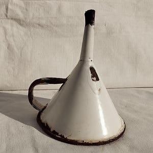 Vintage White Enamel Liquid Funnel, Antique Like Used Farmhouse Decor Liquid Funnel, Vintage Enamel Funnel With Handle