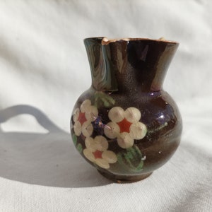 Cruche brune miniature en céramique folklorique de Hongrie, vase motif floral folklorique image 4