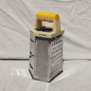 Rustic Grater, Vintage Multi Functional Kitchen Grater With Plastic Handle, Rustic Kitchenware