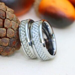 Matching Mens and Ladies Silver Carbon Fiber Inlay Tungsten Wedding Band, Men&#39;s Engagement Rings, Silver Wedding Rings, Valentine gift
