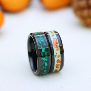 Black Wedding Rings, Malachite Fragments Inlay 8mm Tungsten Ring for Men, Bride & Groom Wedding Bands, Copper Scraps Inlay Engagement Rings