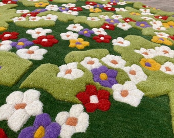 Handmade Daisy Rug, Irregular Grass Meadow Rug, Green White Rug, Moss Round Area Rug with Flowers Tufted 4x4 Round Feet