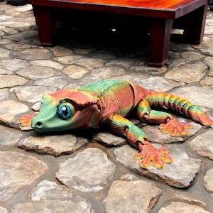 Flexi Crested Gecko!- 3D Printed Articulated Model, Customizable Colors