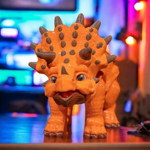 Adorable Articulated Triceratops  - High-Quality 3D Printed Dinosaur Figure