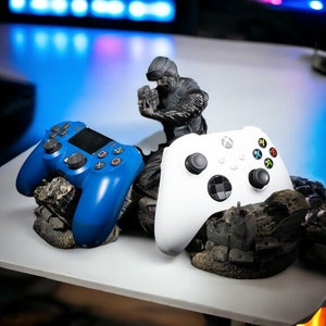 Scouting Soldier Controller Holder 3D Printed Stand for Gaming, Desk Organizer & Gift Idea for Gamers