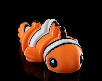 Mini Clownfish Model - Articulated Collectible Figure, 9 cm High-Quality Plastic Flexi Fish Sculpture for Desk Decor