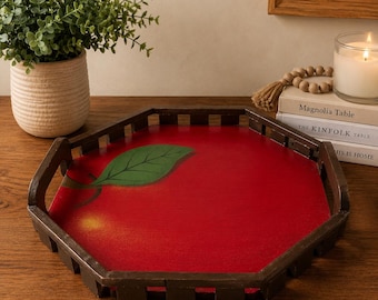 Vintage handgeschilderd houten dienblad met rode appel, gemaakt van Cottagecore, gemaakt in de Filipijnen