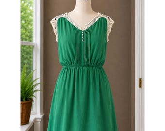 Vintage Miami Green Crochet Lace Trim Pleated Mini Dress  Stretch Med