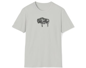 Wyamo. ¡Usa la camisa resistente y cómoda en CountyXII para mostrar tu Orgullo de Wyoming, a través de Camo!