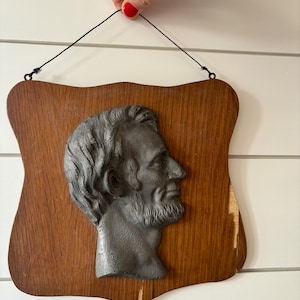 Folk Art Abraham Lincoln Bust Mount