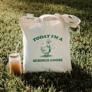 Serious Goose Funny Tote Bag, Retro Meme Tote, Weird Crazy Design, Cute Quirky Gift, Tote Bag, Perfect for Friends, Funny Gift Idea