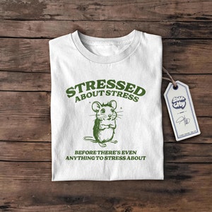 Betonte lustiges T-Shirt, seltsames T-Shirt, Meme T-Shirt, doofes T-Shirt, Meme Shirt, lustiges Shirt, Pyjama-T-Shirt, Waschbär-T-Shirt, lustige Geschenke