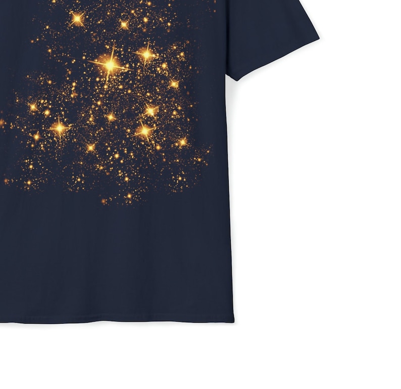 Camiseta Golden Moon And Stars, Camisa Crescent Stars, Camiseta unisex Softstyle, Camisa Celestial, Camisa Gold Magical Stars, Camiseta Star Mystical imagen 3