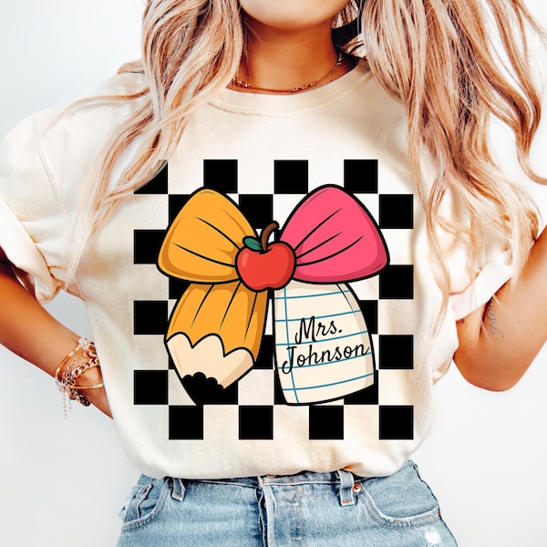 Custom Teacher Shirt, Personalized Teacher Name TShirt, Comfort Colors Back To School Teacher Team Bow T-shirt, Teacher Appreciation Gifts