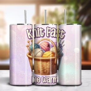 Knit Fast Die Warm Knitting 20oz Skinny Tumbler Sublimation Buntes Glitzerdesign Download PNG 300dpi DIY Wrap Lustiger alberner Strickspruch