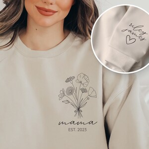 Personalized Mama Sweatshirt with Kid Names on Sleeve, Mothers Day Gift, Birthday Gift for Mom, New Mom Gift, Minimalist Cool Mom Sweater