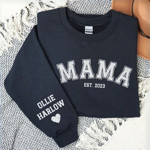 Personalized Mama Sweatshirt with Kid Names on Sleeve, Mothers Day Gift, Birthday Gift for Mom, New Mom Gift, Minimalist Cool Mom Sweater