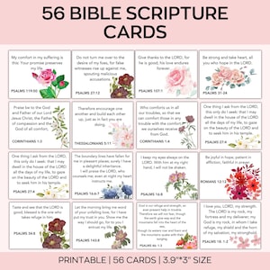 Puede incluir: Juego de 56 tarjetas imprimibles de vers&iacute;culos b&iacute;blicos, cada una con un vers&iacute;culo diferente. Las tarjetas presentan ilustraciones florales y texto de Salmos, Corintios y otros libros. Las tarjetas miden 9,9 cm x 7,6 cm.