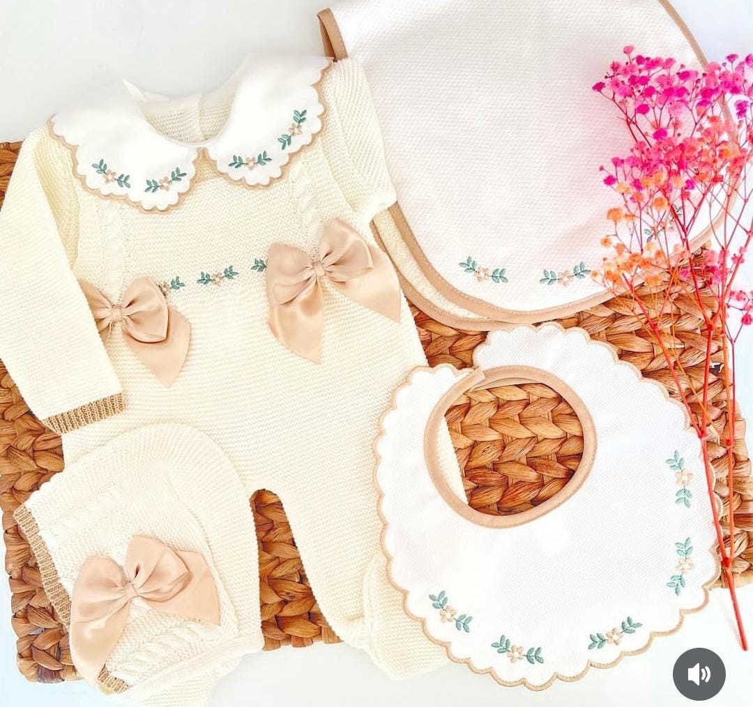 5-Piece Newborn Baby Clothing Set – Car Print (Blue & Beige) main image 1