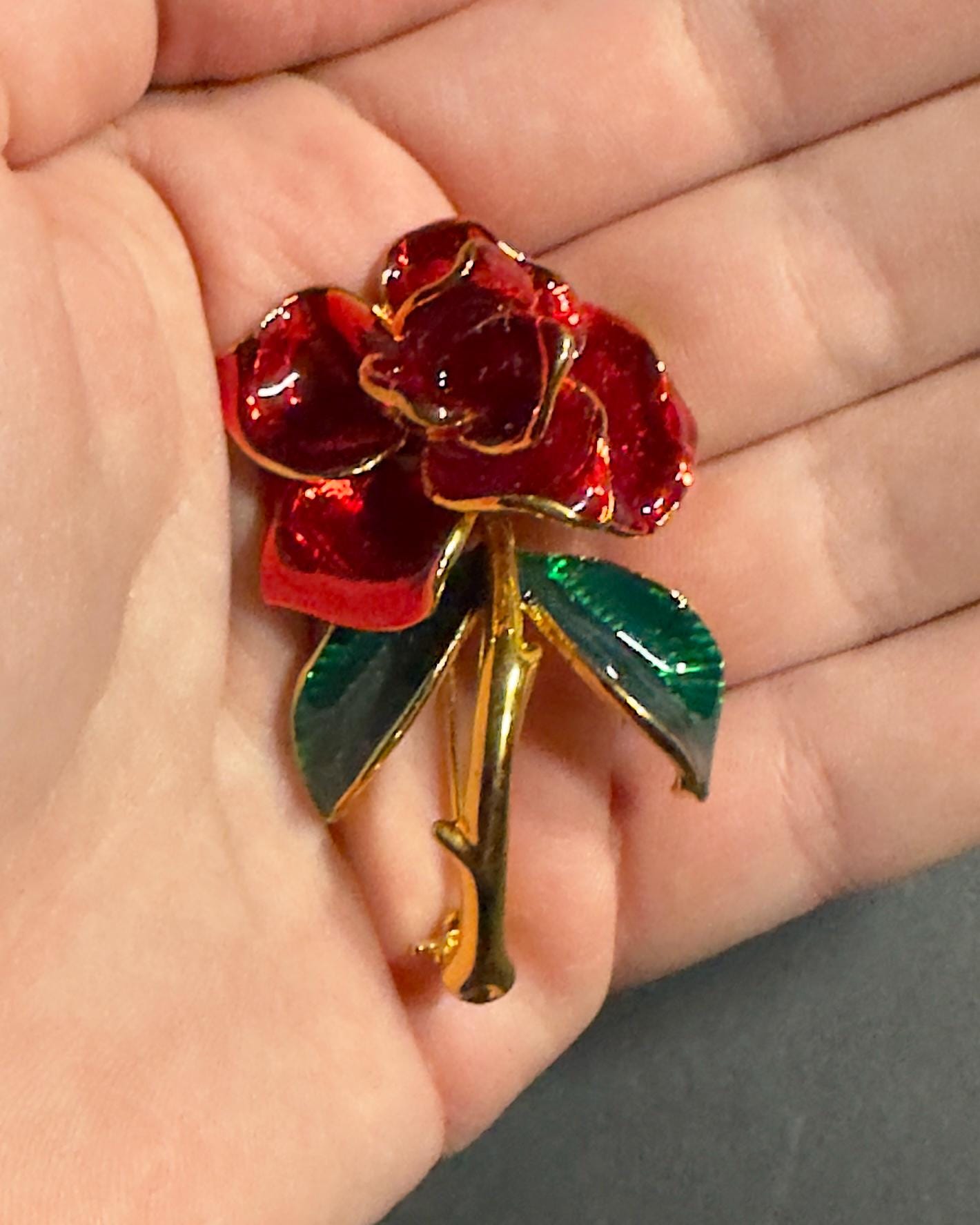 thumbnail image 2 of Luxurious Red Zircon Crystal Rose Flower Pendant Brooch - Woman's Corsage Pin Gift 2 of 5