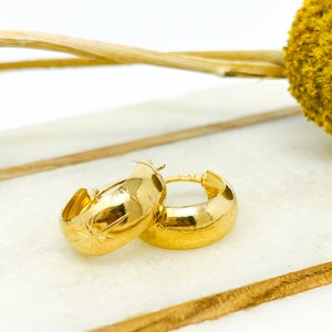 Gold Earrings, 18K Gold Filled Earring, Chunky Earrings, Dainty Hoop, Chunky Hoop, Gold Filled Small Hoop, Engraved Hoops, stars hoops