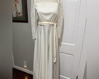 Vintage Crème Lace Long Sleeve Wedding Dress Small 1980s 1990s