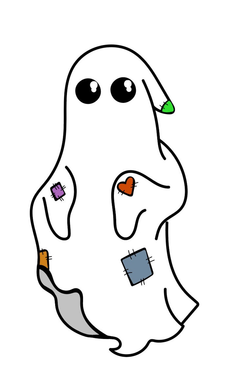 Peut inclure: Un fant&ocirc;me blanc avec des yeux noirs et un patch vert sur l'oreille. Le fant&ocirc;me a plusieurs patchs color&eacute;s cousus sur son corps, dont un carr&eacute; violet, un c&oelig;ur rouge et un carr&eacute; bleu.