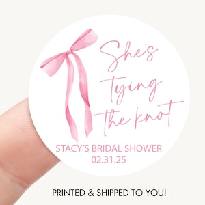 Sticker cadeau douche nuptiale elle fait le noeud, noeud rose décoration de douche de mariage coquette noeud noir étiquette de sac de friandises sur papier glacé