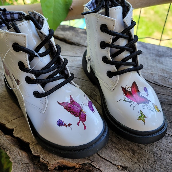 French country Shabby Chic darling children's winter boots shoes, fur lined butterfly rose boots size k 9 us