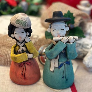 Traditional Korean Pottery Figurines Handmade Sand Earth Folk Art Pair