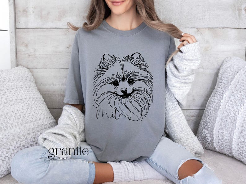 Camisa personalizada de Pomerania, Comfort Colors®, camiseta personalizada para mamá de perro Pom, camiseta con arte lineal para mamá de perro, camiseta minimalista para amantes de los perros Granite