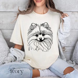Camisa personalizada de Pomerania, Comfort Colors®, camiseta personalizada para mamá de perro Pom, camiseta con arte lineal para mamá de perro, camiseta minimalista para amantes de los perros Ivory