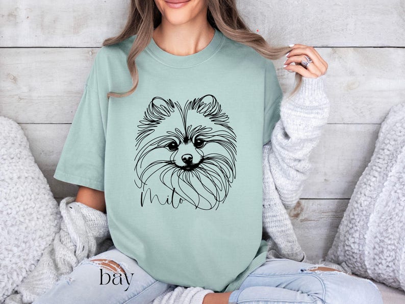 Camisa personalizada de Pomerania, Comfort Colors®, camiseta personalizada para mamá de perro Pom, camiseta con arte lineal para mamá de perro, camiseta minimalista para amantes de los perros Bay