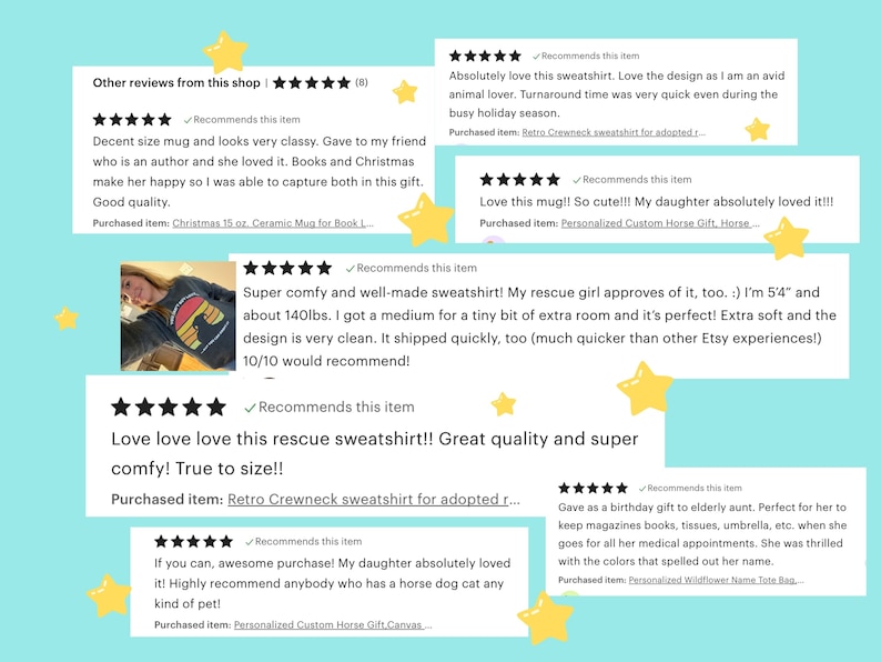 Op de afbeelding: Een collage van klantbeoordelingen voor een winkel die gepersonaliseerde geschenken en kleding verkoopt. De beoordelingen zijn positief en benadrukken de kwaliteit, het comfort en de snelheid van verzending. De getoonde producten omvatten een keramische mok, een sweatshirt, een draagtas en een canvasprint.