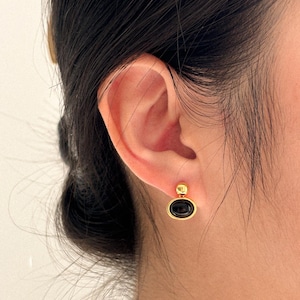 Chic Gold and Black Onyx Drop Earrings Gold-plated Onyx Jewellery Elegant Black Stone Earrings Classic Drop Earrings Black and Gold Earrings