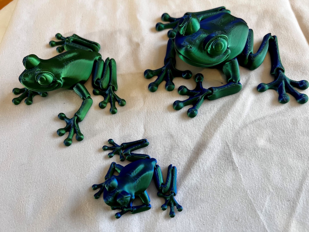 3D Printed Articulated Frogs in a Choice of 3 Sizes and Various Colours ...