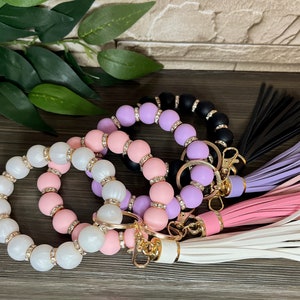 Bracelet Keychain | Silicone Keychain Bracelet | Stretchy Silicone Keychain | Keychain Wristlet | Stretchy Keychain Bracelet | Cute Keychain