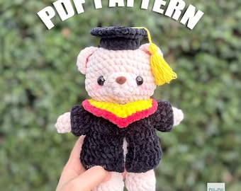 Graduation Bear Crochet Pattern - Teddy Bear in Graduation Cap & Gown Amigurumi PDF