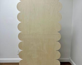 Fondo de madera festoneada: Exhibición artesanal para fiestas, fotomatón